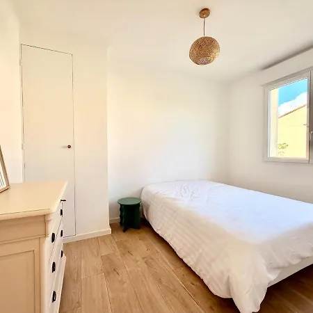Maison Moderne, 4 Avec Piscine à Villa